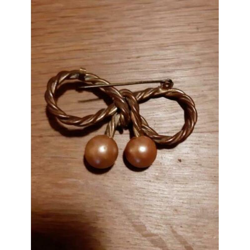 antieke strik broche met bakeliet parel kralen ca. 1910