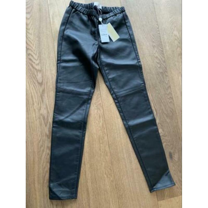 Michael Kors lederlook broek nieuw, kaartjes eraan maat 34