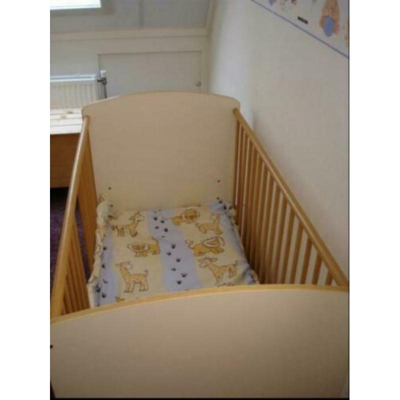 Babykamer compleet, beuken/ crème