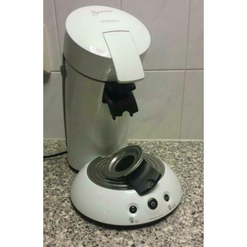 Nette Philips Senseo met 2 koffiepadhouders.