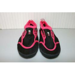 Human Nature waterschoenen Uni Seagull zwart roze maat 35/36