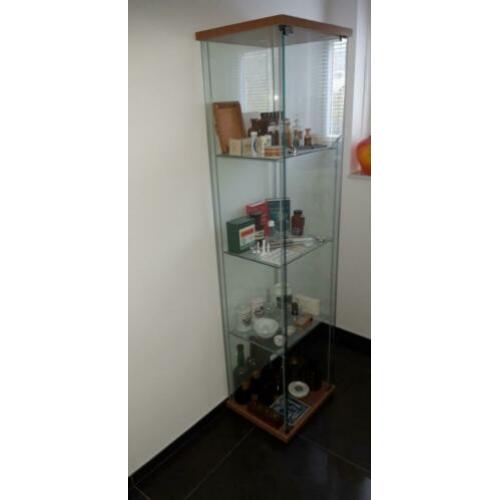 Te koop verzameling oude apotheek attributen