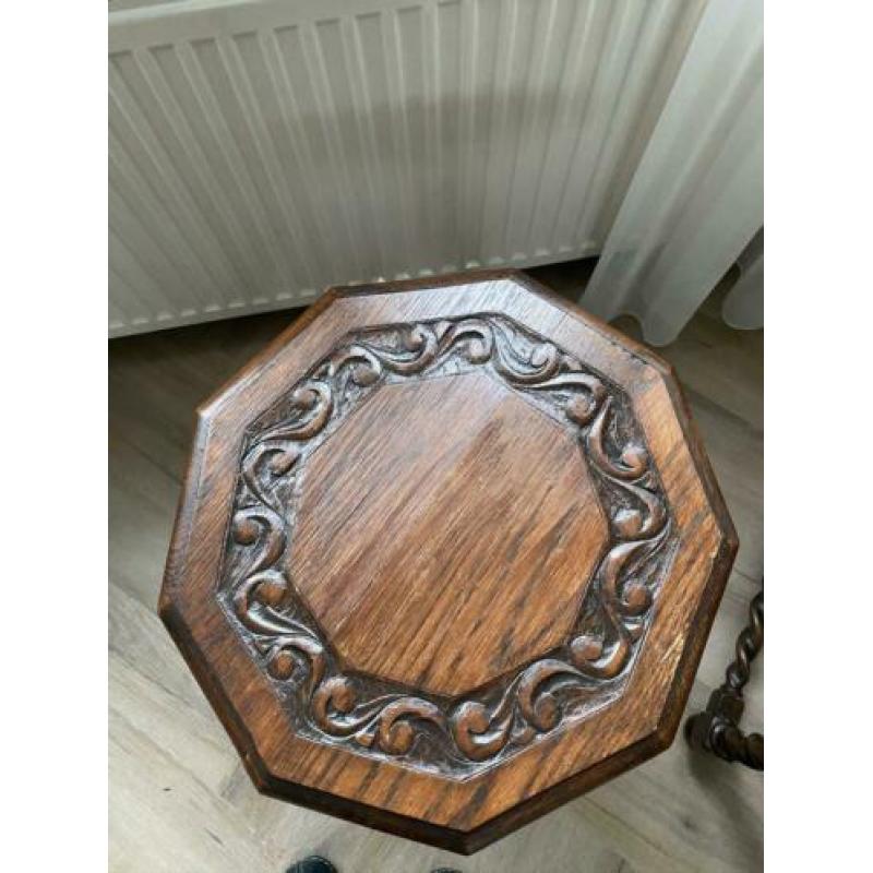 stoeltje en tafeltje brocante