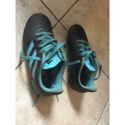 Te koop: Adidas predator voetbalschoenen