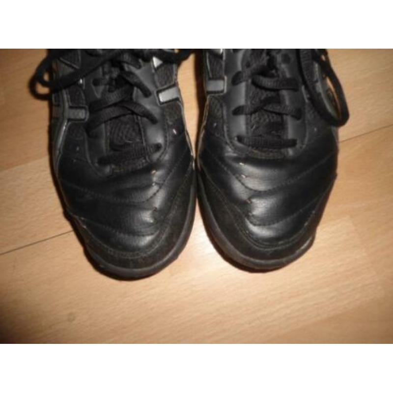 Asics; Kunstgrasschoenen Gel-Lethal Field; maat 37,5