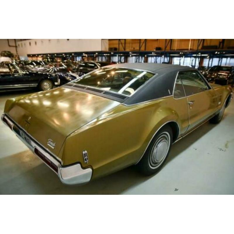 Oldsmobile TORONADO