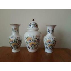 3 antieke vazen ( r. gouda )