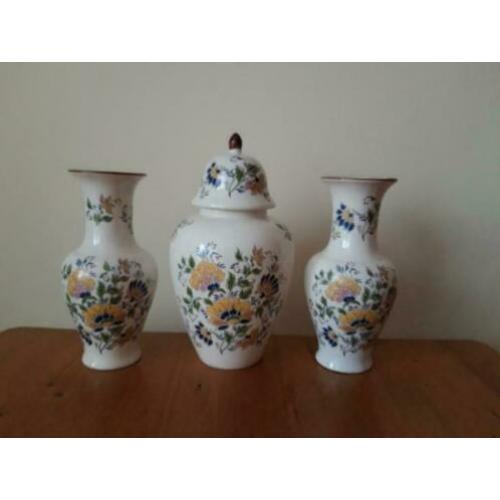3 antieke vazen ( r. gouda )