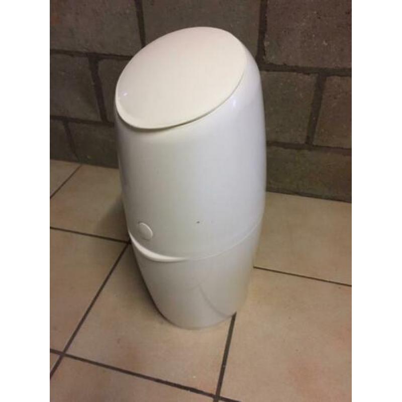 Gratis witte luieremmer baby