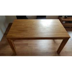 Woood teakhouten tafel 150×85 cm + 4 Woood stoelen