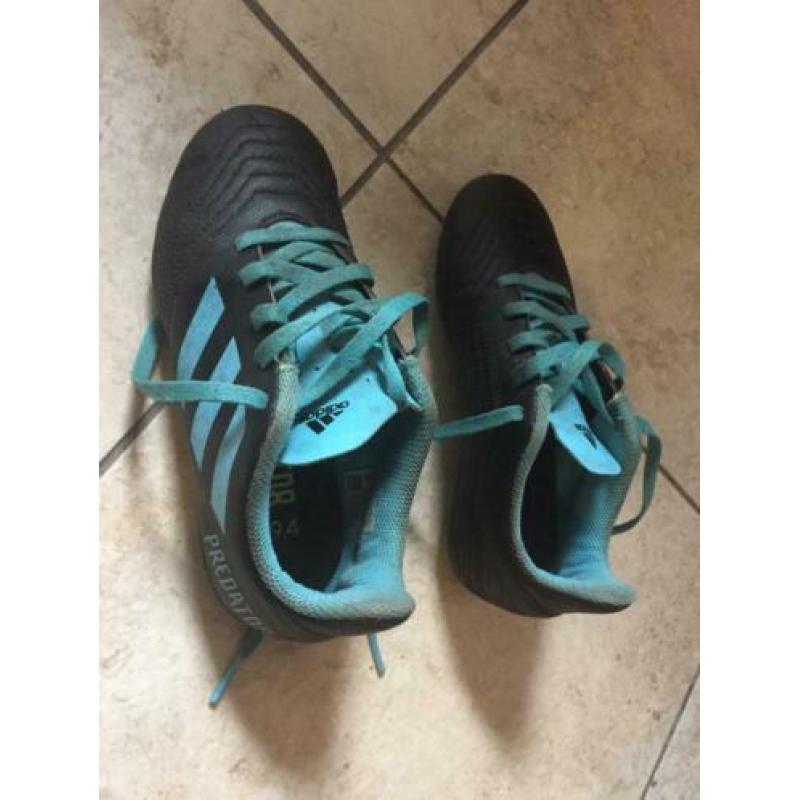 Te koop: Adidas predator voetbalschoenen