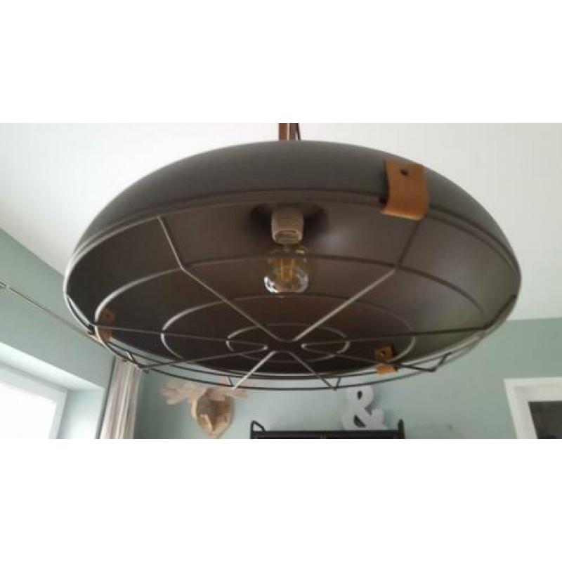 Stoere hang lamp Zuiver dek 51 grijs staal leer hanglamp