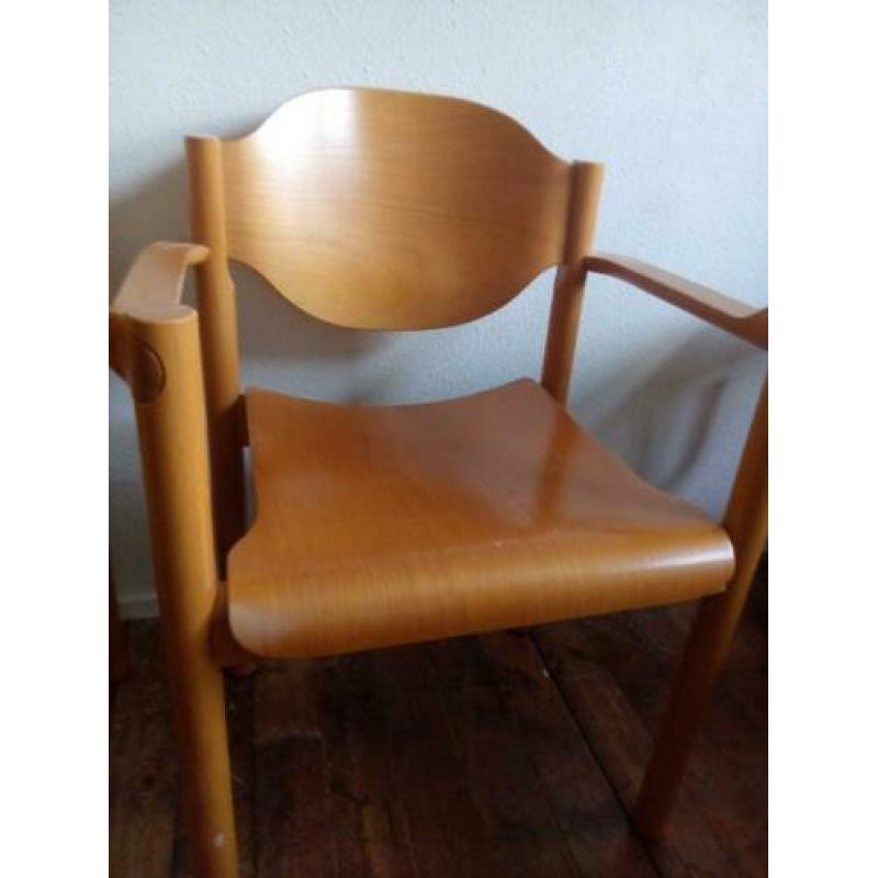 4 mooie vintage houten stoelen
