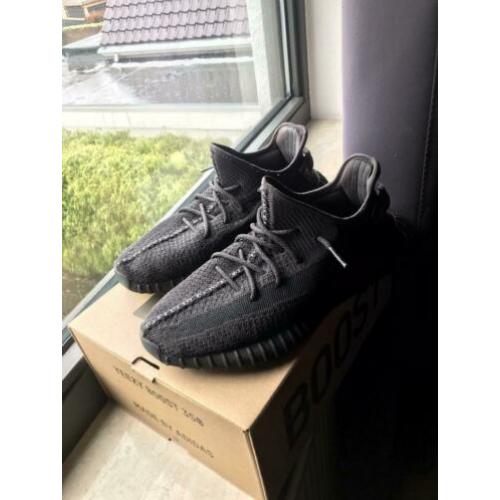 Yeezy boost 350 black maat 43 1/3, kopen of ruilen