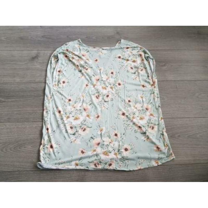 H&M groene top met bloemenprint maat M (NK014)