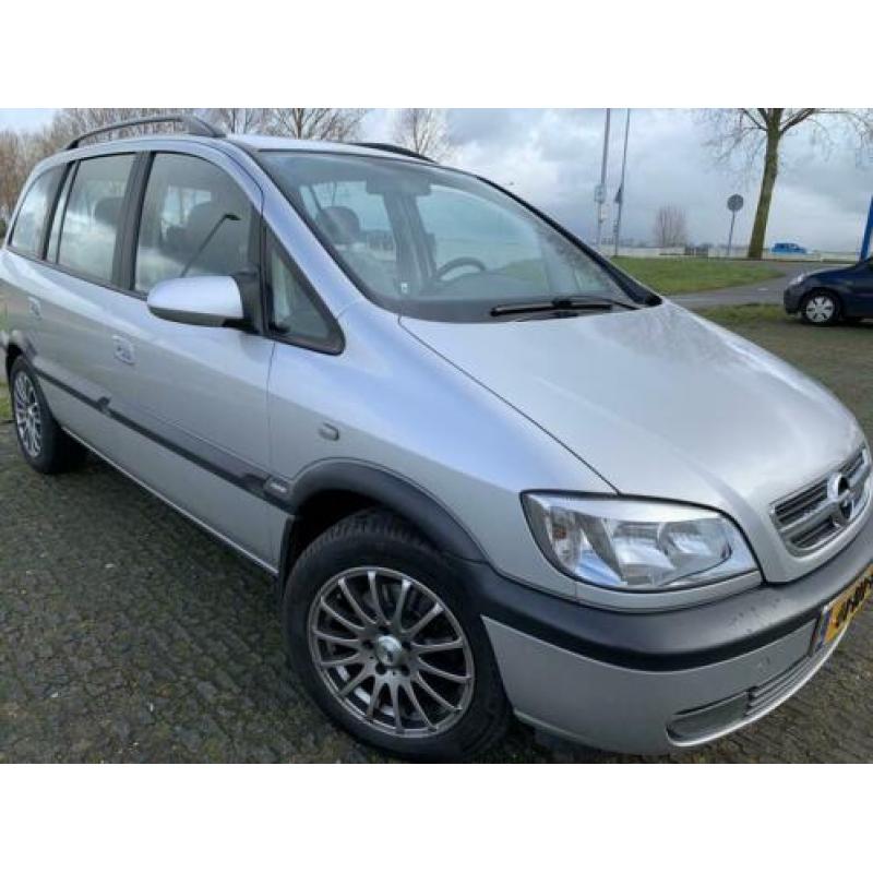 Opel Zafira 1.8 16V 2004 Grijs