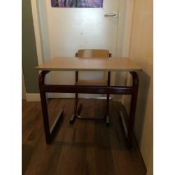 2 retro schooltafeltjes met stoel - €25
