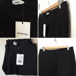 *NIEUW* Modström zwarte broek (M)