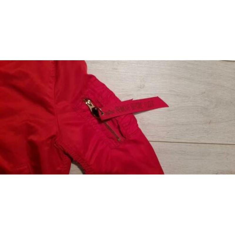 Alpha industries Dames jas maat S ( Amper gedragen )