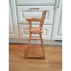 Houten vintage kinderstoel voor de pop