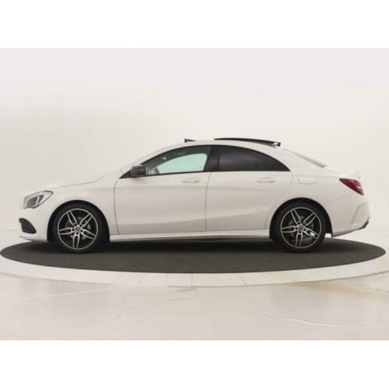 Mercedes-Benz CLA-Klasse 180 AMG Automaat Panorama-schuifdak