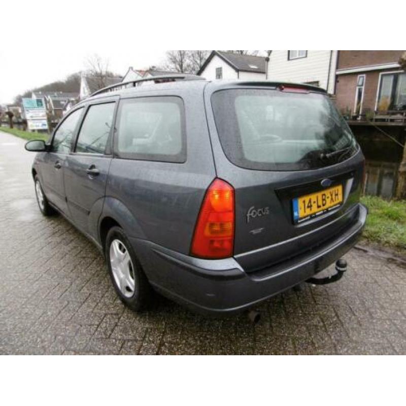 Ford Focus Wagon 1.6-16V Cool Edition Airco Trekhaak 1200kg