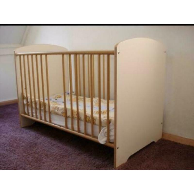 Babykamer compleet, beuken/ crème
