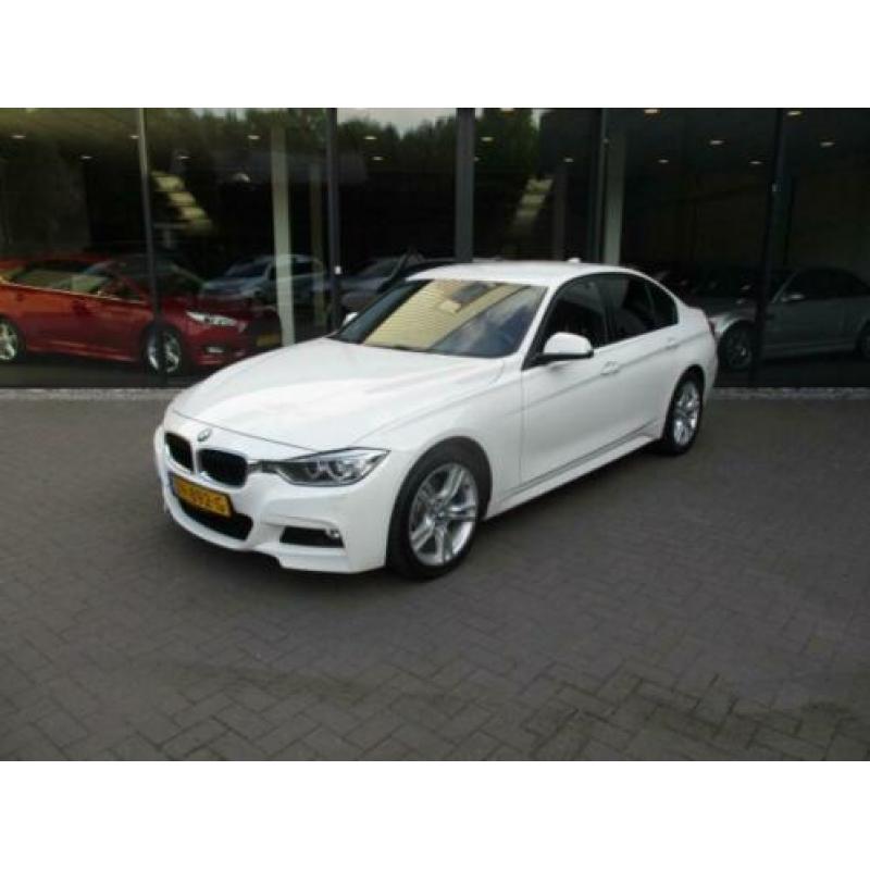 Bmw 3-SERIE 328i 245pk M-Pakket Xdrive ,Leder,Xenon,Clima,Na
