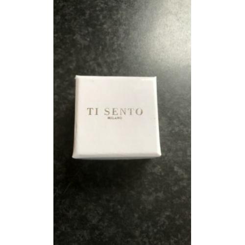 To Sento zilveren ring met kristal
