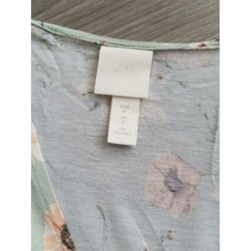 H&M groene top met bloemenprint maat M (NK014)