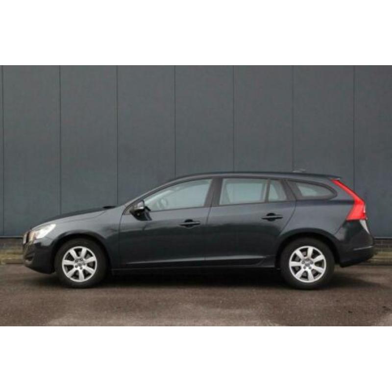Volvo V60 1.6 D2 Summum Leer/Blis/Adaptive Cruise/Lane Assis