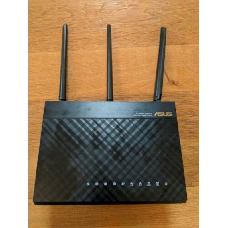 Asus RT-AC68U router + 3 Asus EA-N66 access points