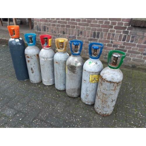 Diverse gasflessen aligal 2 lasgas lasfles gas fles co2 co
