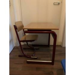 2 retro schooltafeltjes met stoel - €25