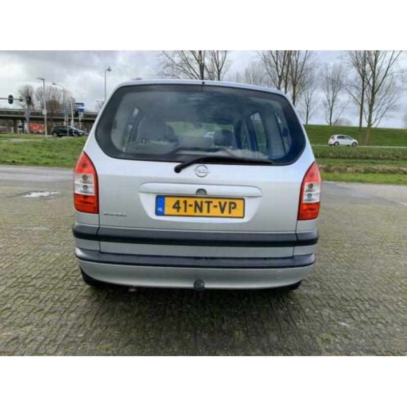 Opel Zafira 1.8 16V 2004 Grijs
