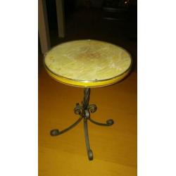Antiek rond krukje