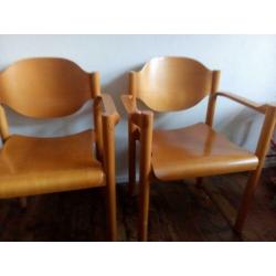 4 mooie vintage houten stoelen