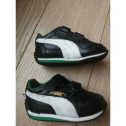 Puma schoentjes maat 19