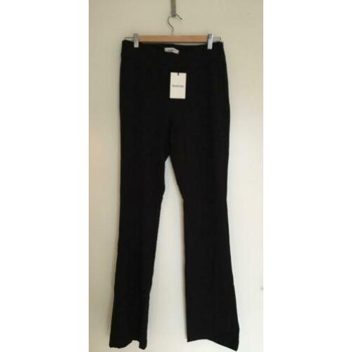 *NIEUW* Modström zwarte broek (M)