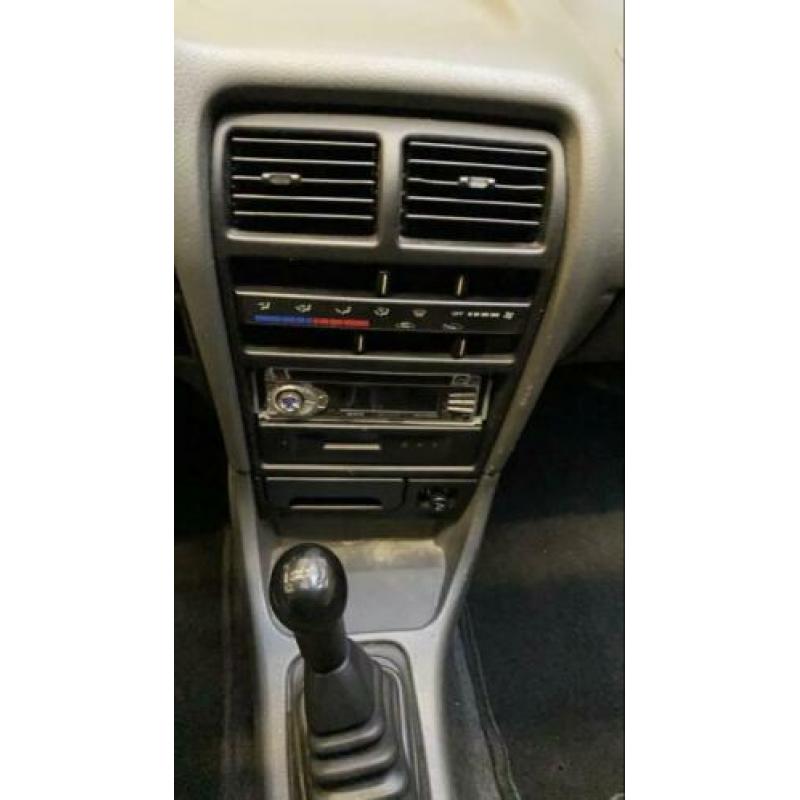Suzuki Swift 1.3 2001 Grijs
