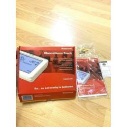 Honeywell Chronotherm Touch TH8200G1004