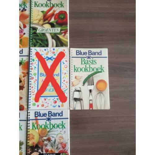 9 Blue Band kookboekjes.