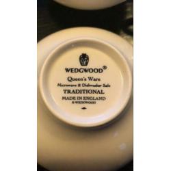 5 soepkommen met schotel Wedgwood Queen’s Ware Traditional
