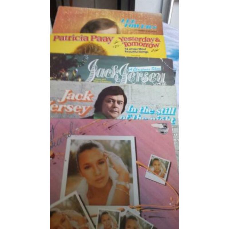 39 LP's 60 er jaren Nederlands en engels samen voor € 30,00