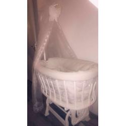 Babywieg mand model incl bekleding+matras