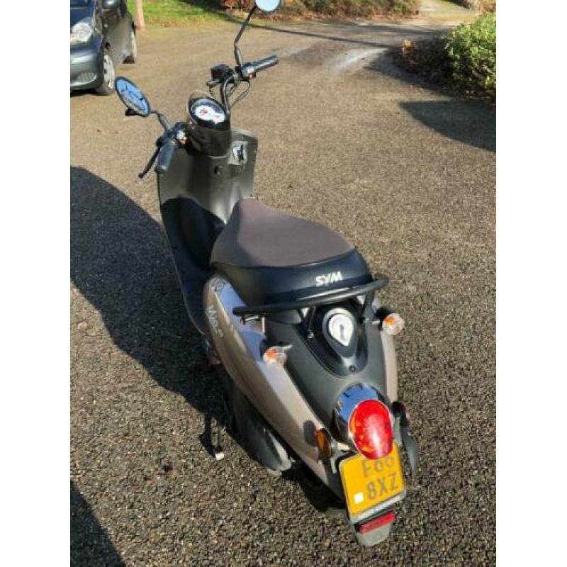 SYM Mio 50 Scooter