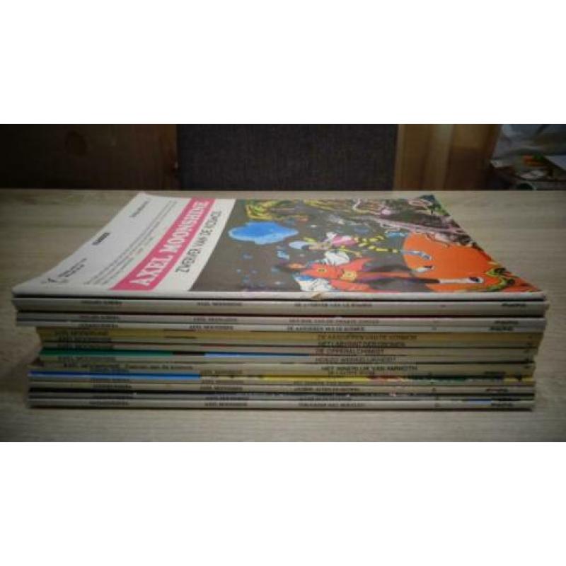 Axel Moonshine stripboeken 15 stuks (zeer) goede tm zgan sta