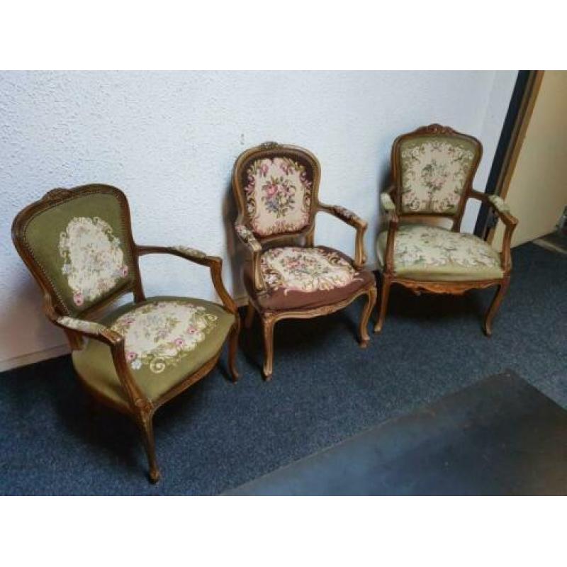 Uitverkoop !! 3 franse louis xvi stoelen voor €95,-!