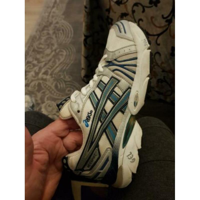 Nette asics hardloopschoenen mt 39