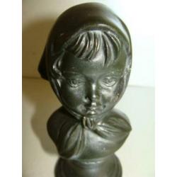 Vintage borstbeeld meisje met hoofddoek Kleur: Zwart